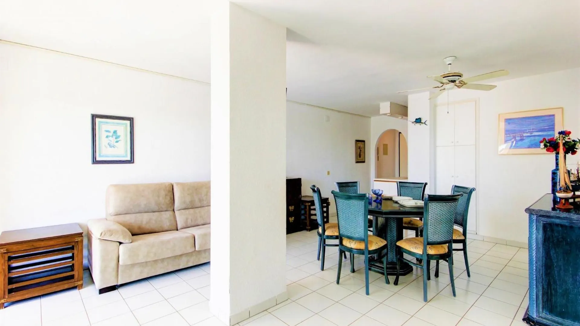 Pretty Apartment With Balcony Roses